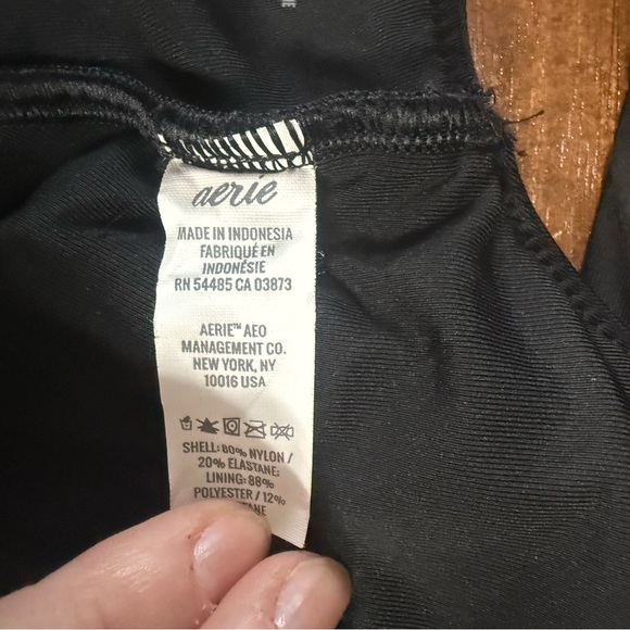 Like new! Aerie Black Scoop open back Bikini Top – Size Small - Picture 3 of 4